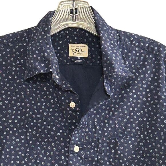 J.Crew Women’s S Blue Floral Short Sleeve Button-Up Shirt Casual Summer - Picture 4 of 12